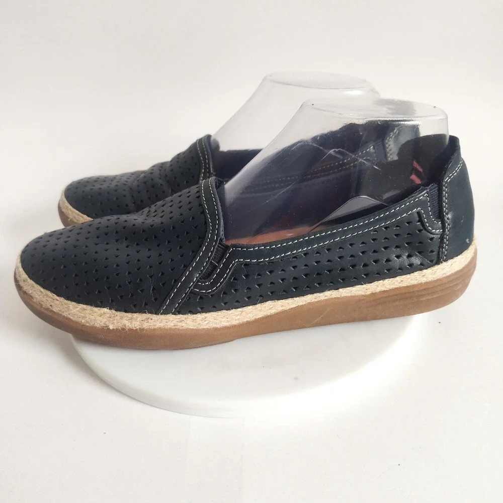 Clarks Comfort Flats Size 8 M Navy Perforated Leather Espadrille Slip On Comfort